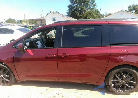 2023 Chrysler Pacifica Touring L z USA, uszkodzony, nr VIN 2C4RC1BG0PR603285